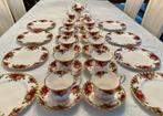Royal Albert * Old country roses * 32 pièces 10 personnes, Ophalen