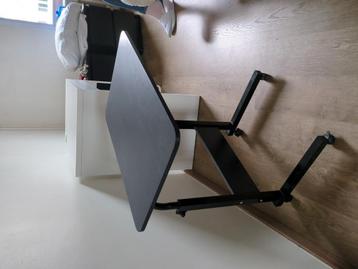 Table for support beschikbaar voor biedingen