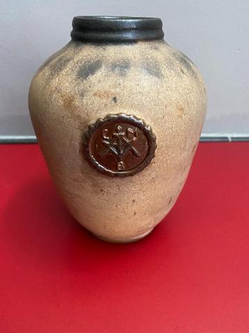 Vaas in geglazuurd steengoed Bouffioulx- Gesigneerd W Biron beschikbaar voor biedingen