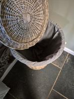 panier à linge en rotin avec linge, Maison & Meubles, Salle de bain | Linge de bain & Accessoires, Enlèvement ou Envoi, Noir