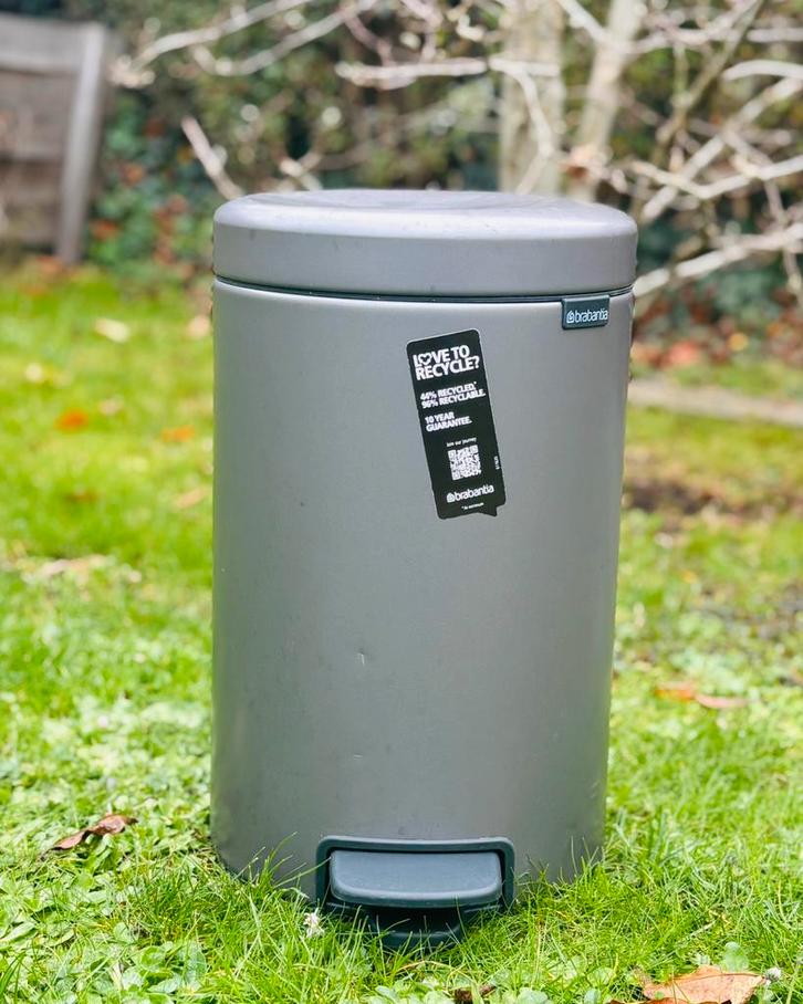 Poubelle Brabantia à pédale, Maison & Meubles, Accessoires pour la Maison | Poubelles, Utilisé, Inox, À pédale, Enlèvement