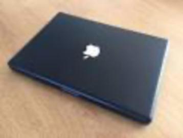 Zwarte Macbook W87374ECZSX en de Stroomadapter Enz. beschikbaar voor biedingen