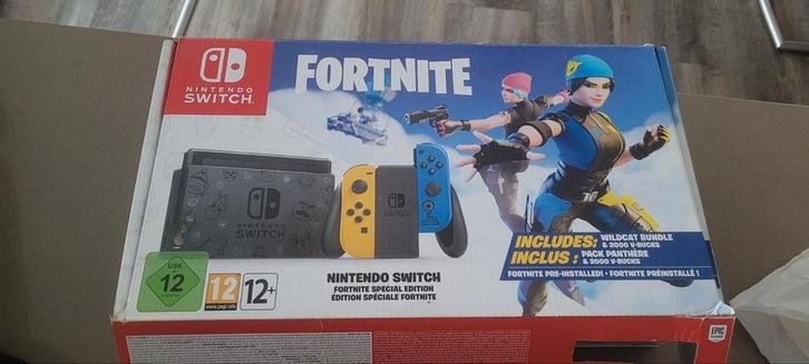 Switch, Games en Spelcomputers, Spelcomputers | Nintendo Switch, Zo goed als nieuw, Ophalen
