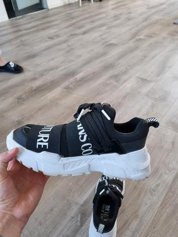 Versace schoenen maat 42 beschikbaar voor biedingen