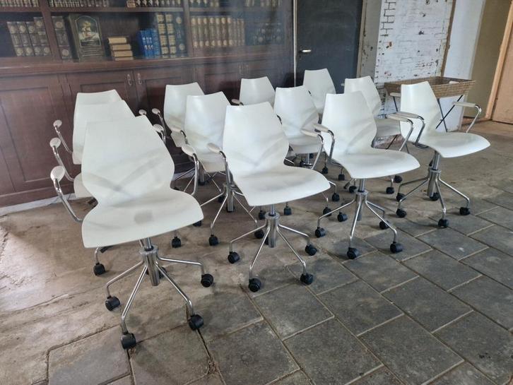 12 Vico Magistretti design stoelen - bureaustoelen, Huis en Inrichting, Stoelen, Gebruikt, Kunststof, Metaal, Ophalen