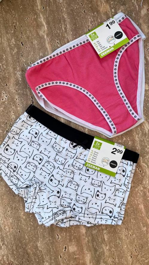 Nieuw: Set 2 slips + set 2 boxers , maat 134/140 voor € 2,50, Kinderen en Baby's, Kinderkleding | Maat 140, Nieuw, Meisje, Nacht- of Onderkleding