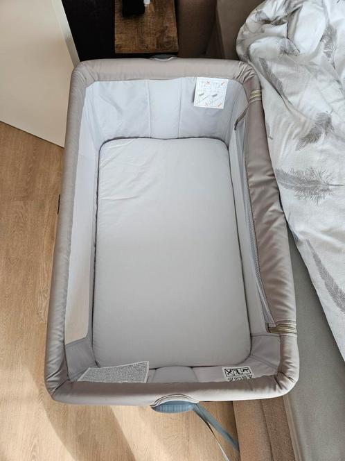 Co-sleeper Chicco+4hoeslakens +2 waterdichte matrashoezen, Kinderen en Baby's, Babywiegjes en Ledikanten, Zo goed als nieuw, Wieg
