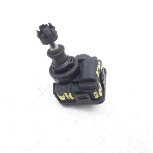 KOPLAMPMOTOR Nissan Terrano II (R20 / TR50), Auto-onderdelen, Overige Auto-onderdelen, Nissan, Gebruikt