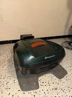 Robotmaaier husqvarna (300werkuren), Tuin en Terras, Robotmaaiers, Ophalen of Verzenden, Zo goed als nieuw, Husqvarna