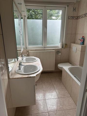 Gratis badkamer beschikbaar voor biedingen