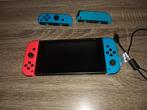 Nintendo Switch avec 4 manettes et câble de recharge, Consoles de jeu & Jeux vidéo, Enlèvement ou Envoi, Utilisé, Avec 3 manettes ou plus