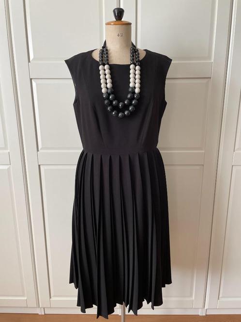Max Mara Studio 40/42 Zwarte Mouwloze jurk - Style "Pirano", Kleding | Dames, Jurken, Nieuw, Maat 42/44 (L), Zwart, Knielengte