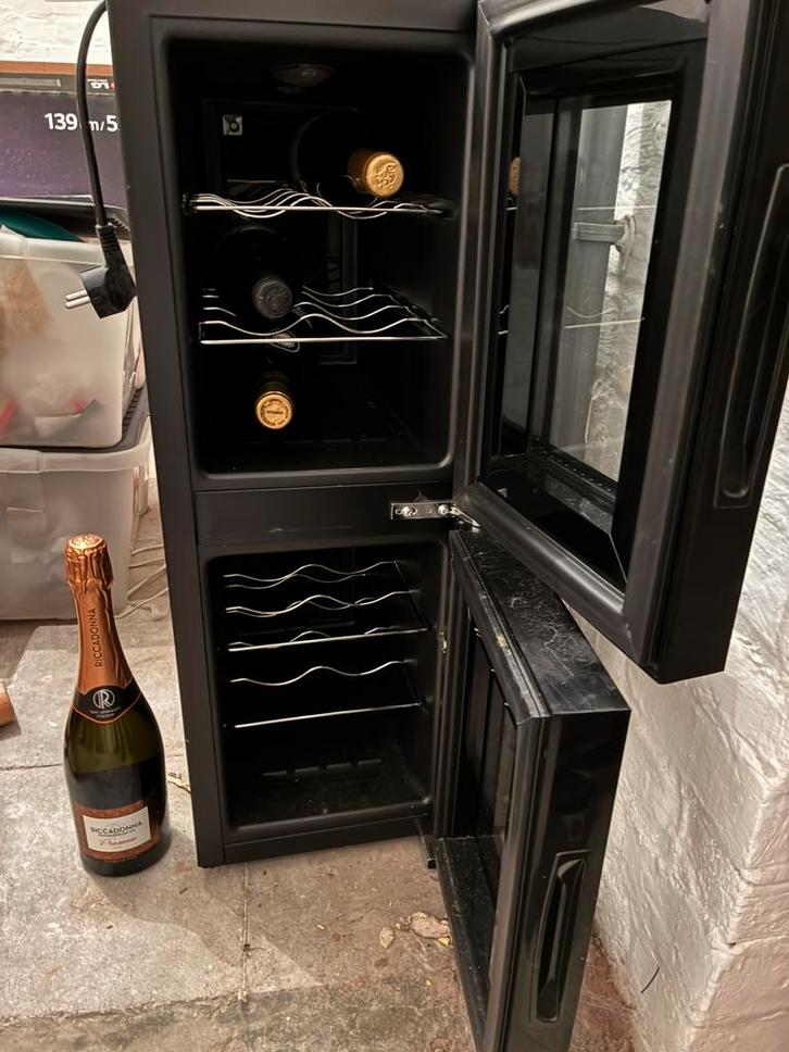Wine cooler dual zone/Cave a vin - REDUCED PRICE!!, Elektronische apparatuur, Koelkasten en IJskasten, Zo goed als nieuw, Ophalen
