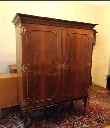 Armoire antique  beschikbaar voor biedingen