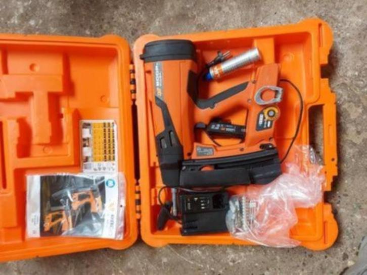 Spit pulsa800p + beton staal schiethamer+2xaccus nagels g na, Doe-het-zelf en Bouw, Gereedschap | Overige machines, Zo goed als nieuw