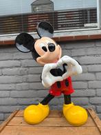 Disney Mickey Mouse beeld met hartje, Ophalen of Verzenden, Mickey Mouse, Zo goed als nieuw, Beeldje of Figuurtje