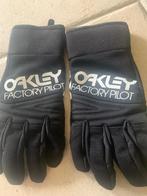 Motor handschoenen, Ophalen, Handschoenen