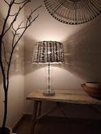 Tafellamp van glas en rotan, Ophalen, Zo goed als nieuw, Glas, 50 tot 75 cm