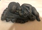 Beeldje baby op kussen., Antiek en Kunst, Ophalen
