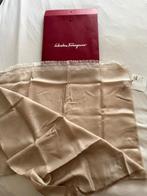 Salvatore Ferragamo sjaal, Ophalen of Verzenden, Nieuw, Bruin