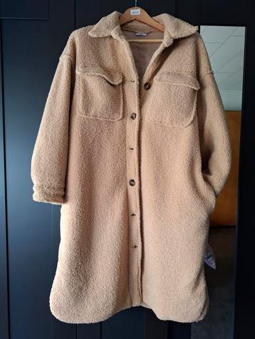 2 mooie jassen L-XL  beschikbaar voor biedingen