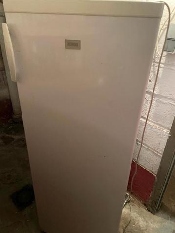 Frigo zanussi beschikbaar voor biedingen