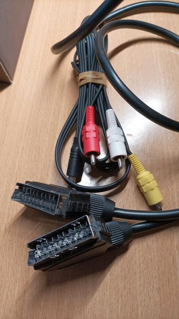Câbles peritel et audio  beschikbaar voor biedingen