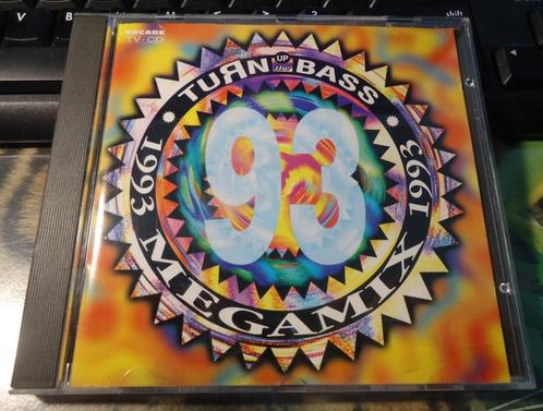De originele CD Turn Up The Bass Megamix 1993 van Arcade., CD & DVD, CD | Compilations, Comme neuf, Dance, Coffret, Enlèvement ou Envoi