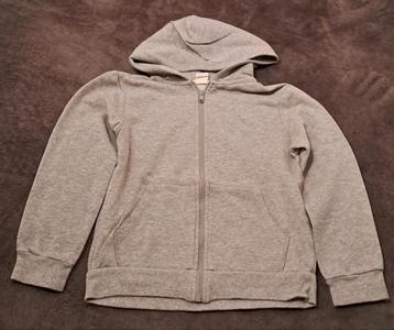 ☆ Trui ( maat 122-128)  beschikbaar voor biedingen