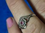 Fijne zilveren bloem ring met roze steen maat 50, Bijoux, Sacs & Beauté, Bagues, Enlèvement ou Envoi, Comme neuf, Rose