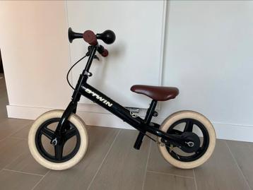 Loopfiets Btwin 10 inch 2-4j beschikbaar voor biedingen