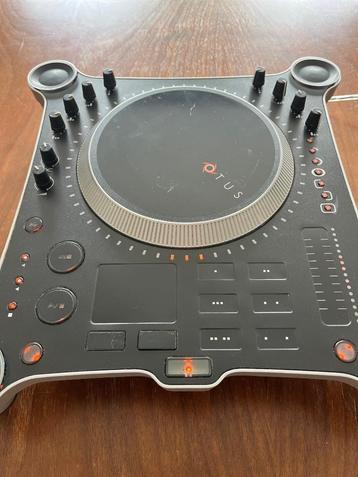 EKS OTUS Dj Controller beschikbaar voor biedingen