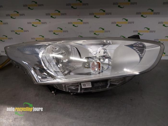 Phare droit d'un Ford B-Max, Autos : Pièces & Accessoires, Éclairage, Ford, Utilisé, 3 mois de garantie