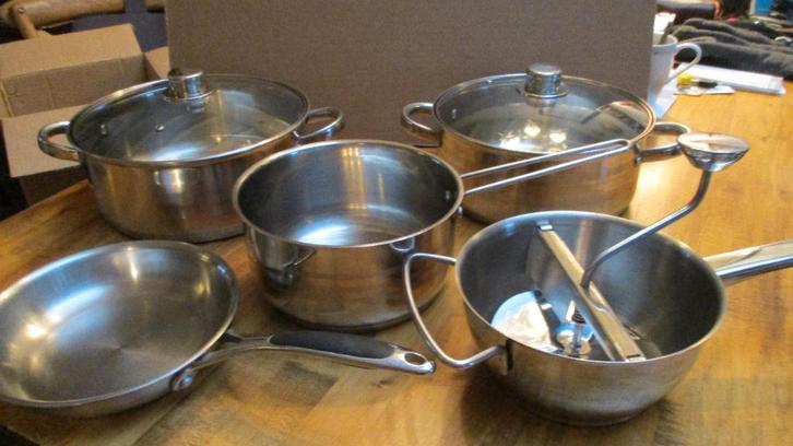 Kookpotten set Inductie nr 3, Huis en Inrichting, Keuken | Potten en Pannen, Zo goed als nieuw, Overige typen, Inductieplaat, Ophalen