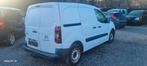 Cietroen berlingo 1.6 diesel 182000 km bj 7/2016, Auto's, Voorwielaandrijving, Euro 5, Stof, Zwart