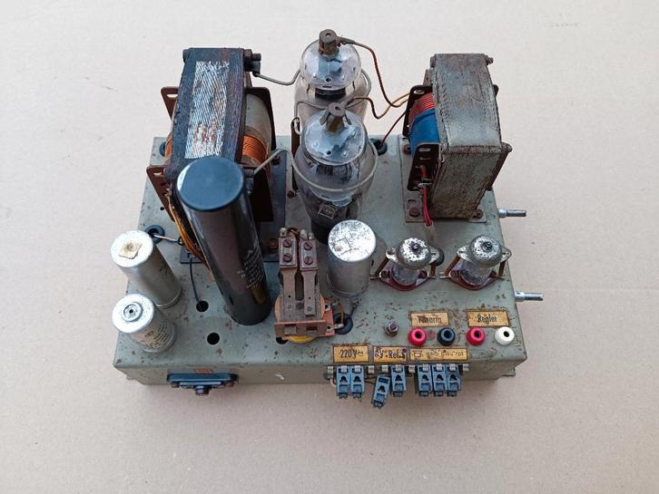 Buizen Versterker Bergmann S200 (1961) jukebox, Collections, Machines | Jukebox, Envoi