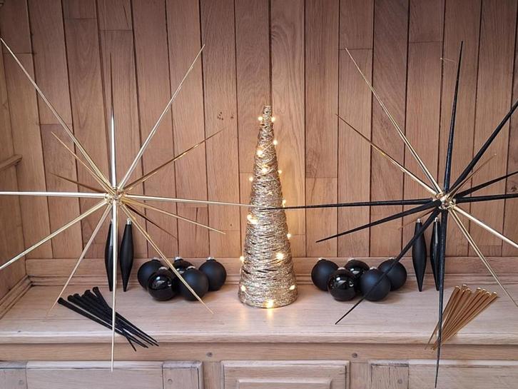 Set Goud/ zwart Kerstgerief met mooie sterren., Diversen, Kerst, Ophalen