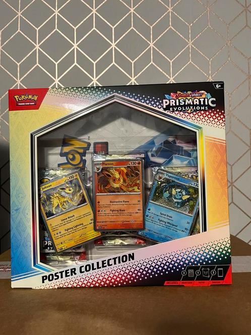 Pokemon Prismatic Evolutions Poster Collection, Hobby en Vrije tijd, Verzamelkaartspellen | Pokémon, Nieuw, Losse kaart, Foil