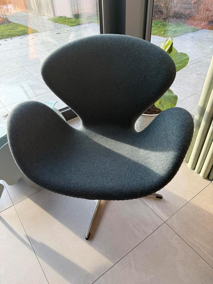 Fritz Hansen Swan Chair, Huis en Inrichting, Fauteuils, Zo goed als nieuw, Stof, Ophalen