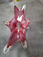 Rode cristallen schotel, Ophalen