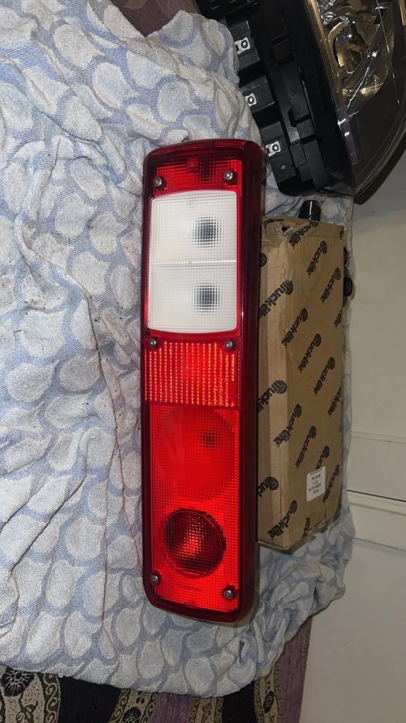 Feu arrière camion / utilitaire Dhollandia – neuf, Autos : Pièces & Accessoires, Éclairage, Enlèvement ou Envoi