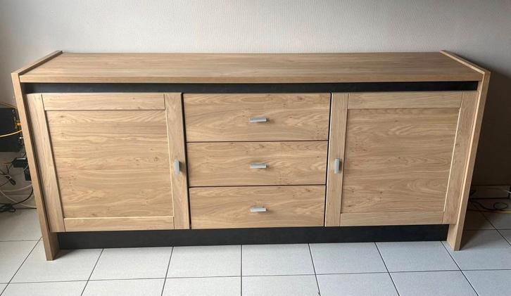 Stijlvolle Scandinavisch‑moderne eetplaats, Huis en Inrichting, Complete eetkamers, Zo goed als nieuw, 4 tot 6 stoelen, Ophalen