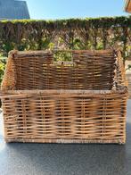 Panier à journaux/magazines en rotin, Enlèvement, Comme neuf