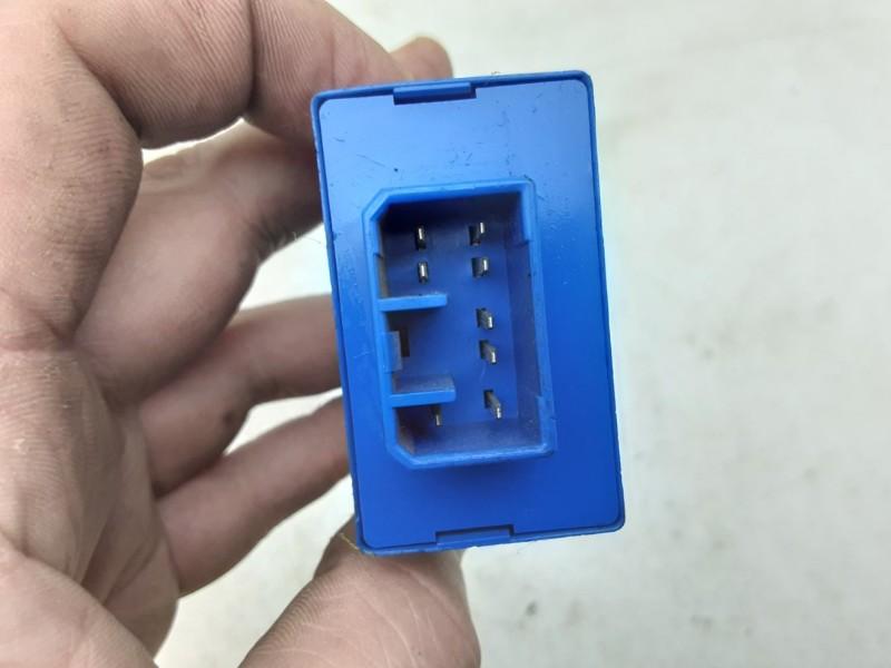 DIVERS RELAIS Mazda 323 Fastbreak (BJ14) (|GE4T66810|), Utilisé, Mazda