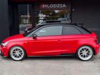 Audi A1 S tronic Competition SCHAALSTOELEN Tuned Vmaxx, Auto's, Audi, Zwart, 4 cilinders, Leder, Bedrijf