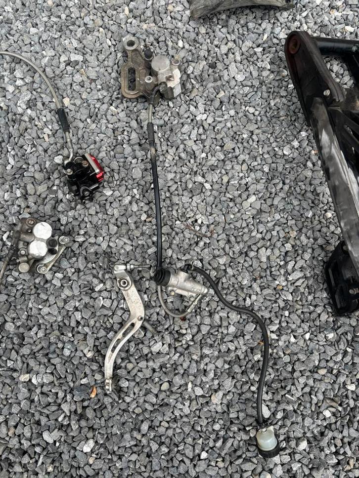 Compleet achterremsysteem + pedaal voor beta rr 50, Fietsen en Brommers, Brommeronderdelen | Algemeen, Zo goed als nieuw, Ophalen of Verzenden