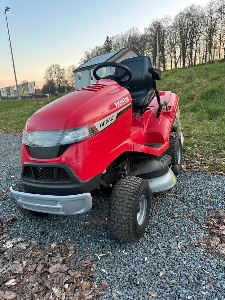 Tracteur tondeuse honda cassi neuf il a 1 an HF 2417, Jardin & Terrasse, Tondeuses autoportées, Comme neuf, Enlèvement