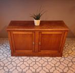 Kast - dressoir of lage kast, Ophalen of Verzenden, Zo goed als nieuw, Eikenhout, Met deur(en)