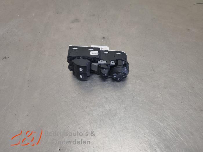 Elektrisch Raam Schakelaar van een Peugeot Expert, Auto-onderdelen, Dashboard en Schakelaars, Peugeot, Gebruikt, 3 maanden garantie