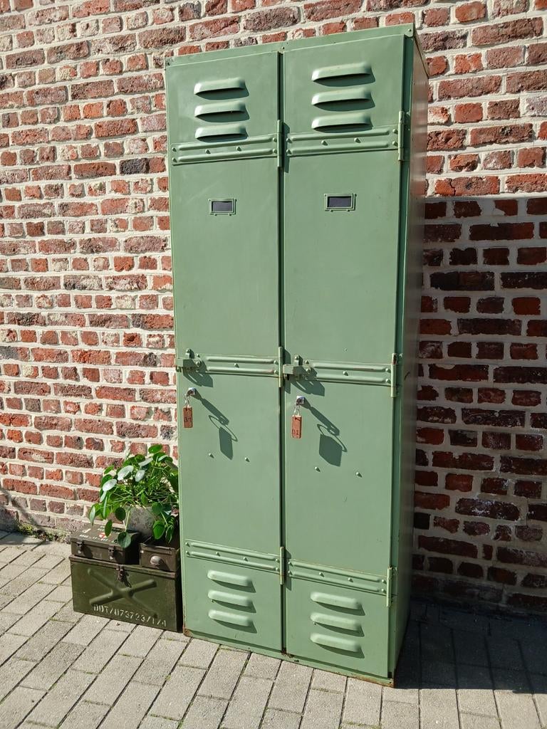 Vintage legerlocker lockerkast vestiare nr131, Antiquités & Art, Curiosités & Brocante, Enlèvement